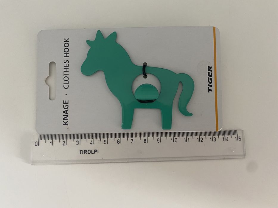 Wieszak w kształcie konia