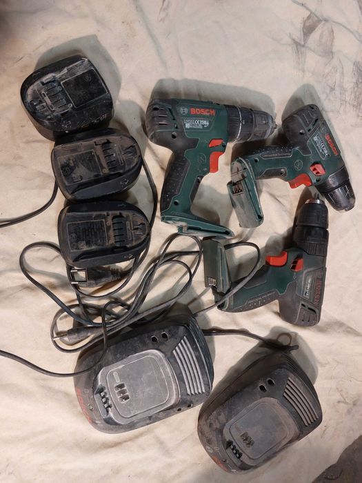 Zestaw 3 wkrętarki Bosch PSR PSB 1800 LI-2,  2 ładowarki 3 baterie