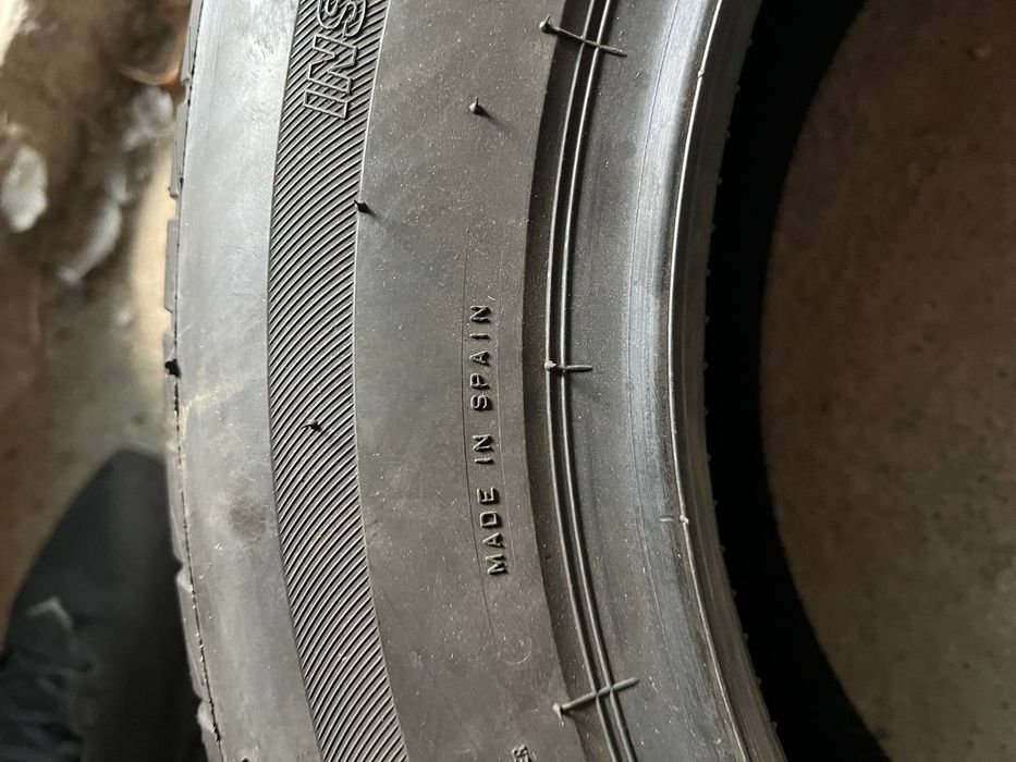 Продам BRIDGESTONE 205/60/r16 (1323)