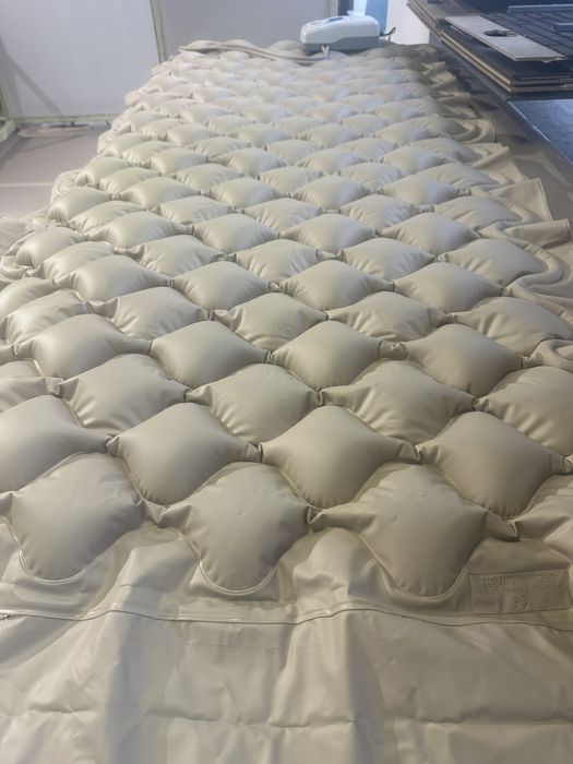 Протипролежневий матрац з компресором