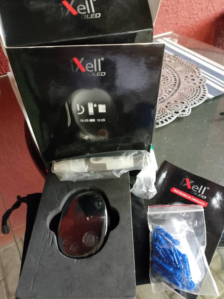 Glukometr iXell oled
