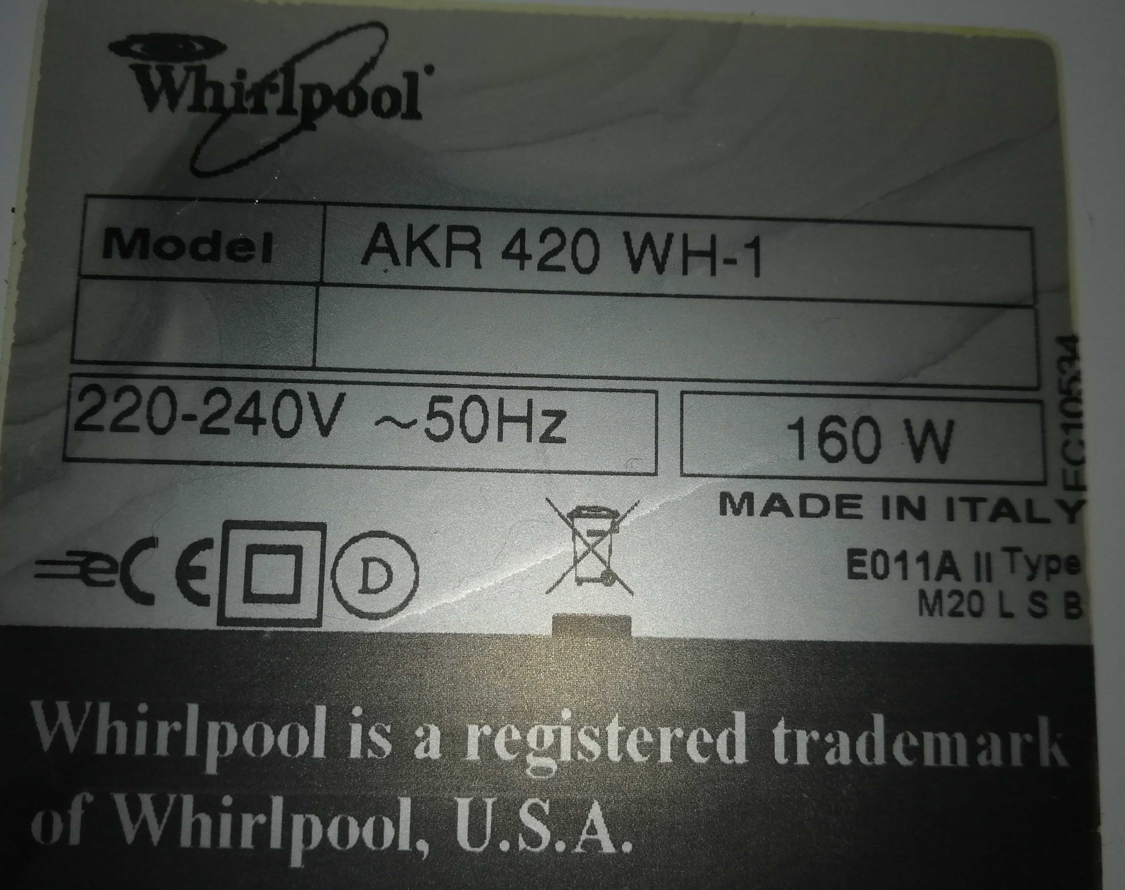 Вытяжка WHIRLPOOL модель AKR 420 WH-1 в замечательном состоянии.