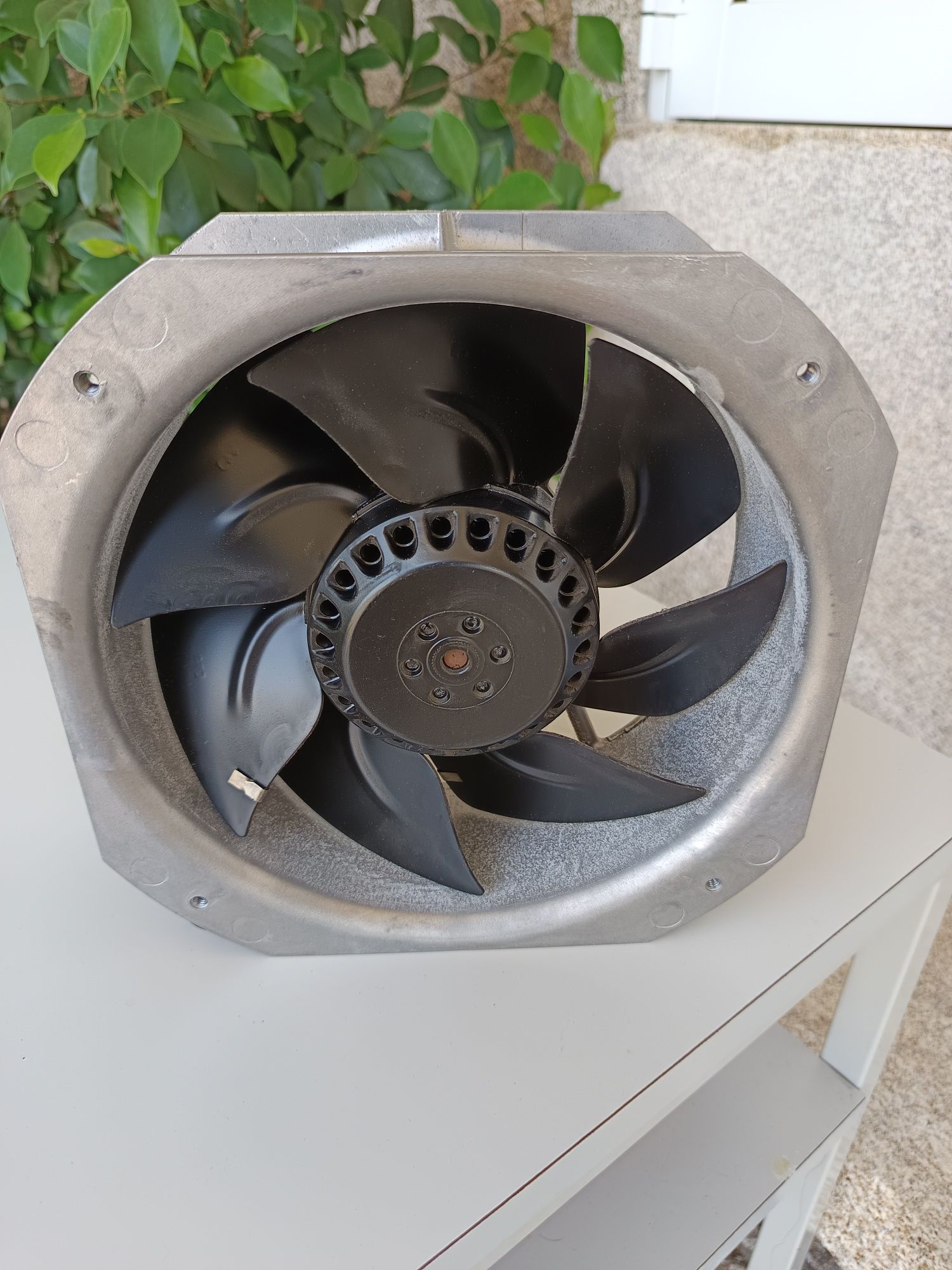 VENTILADOR AXIAL - 200MM - ebm-papst - W2E200HK3801