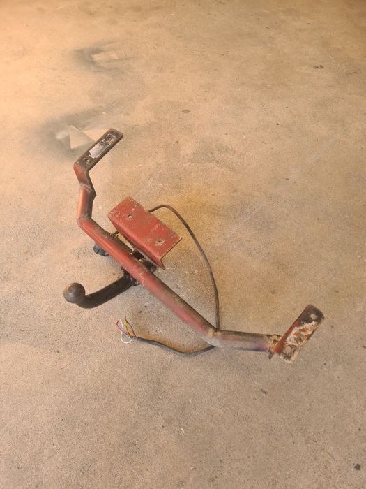 Engate de reboque renault clio 1995