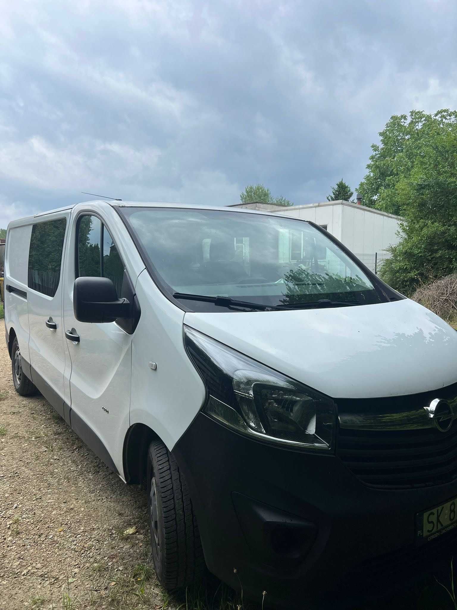 Sprzedam OPEL VIVARO Brygadówka Long