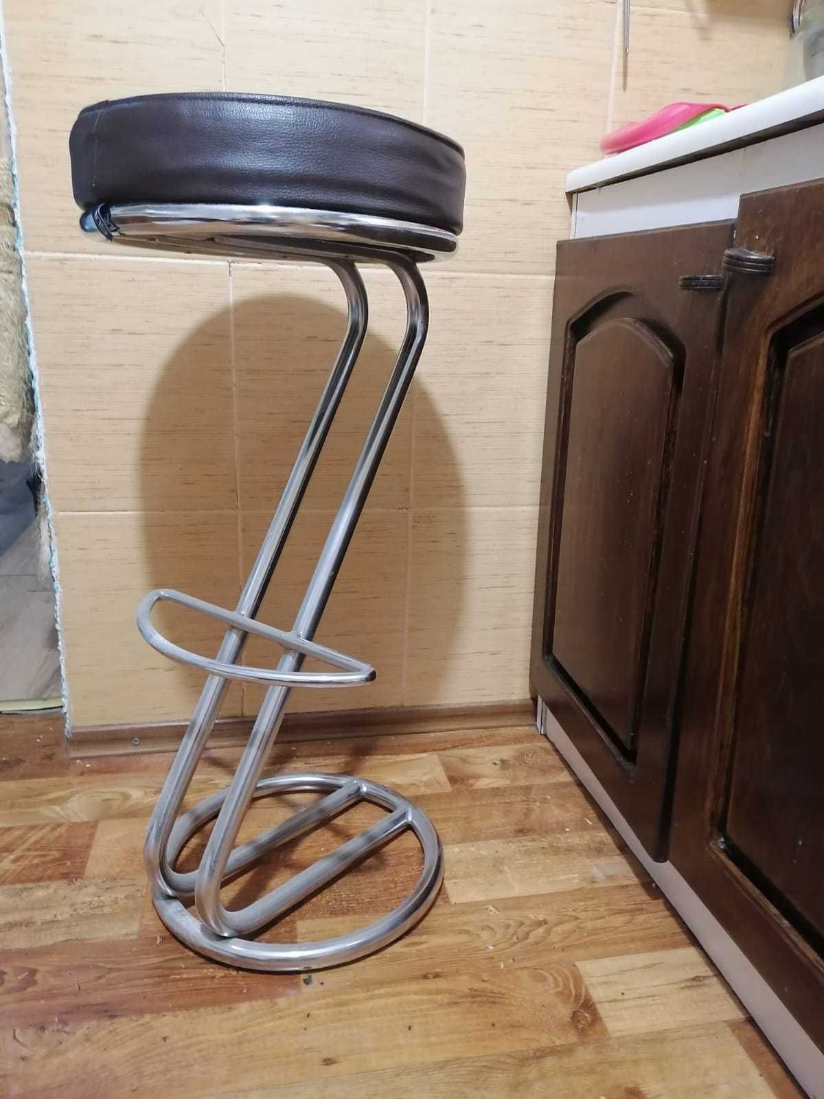 Продам барне крісло.