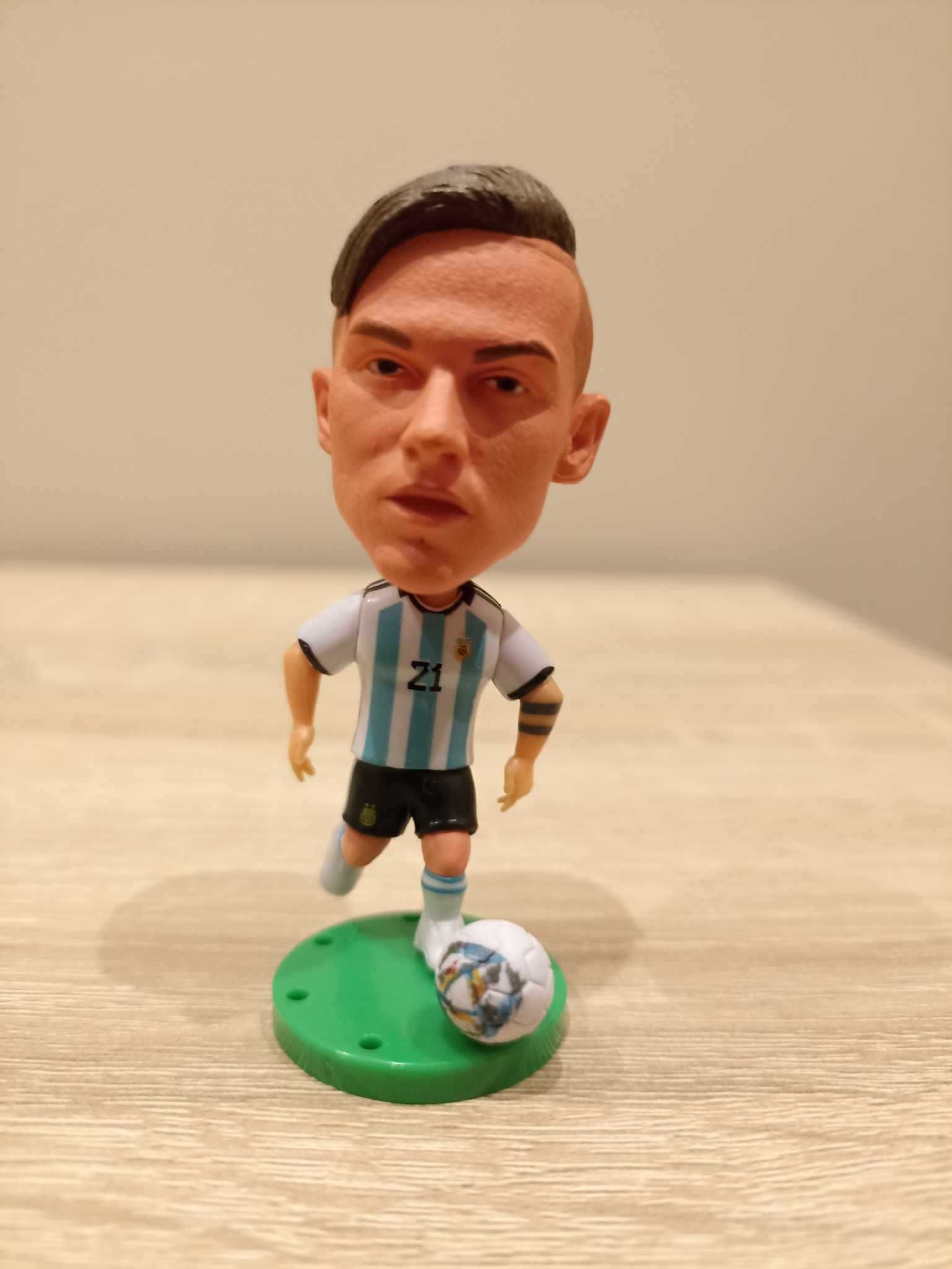 Figurka piłkarz Paulo Dybala