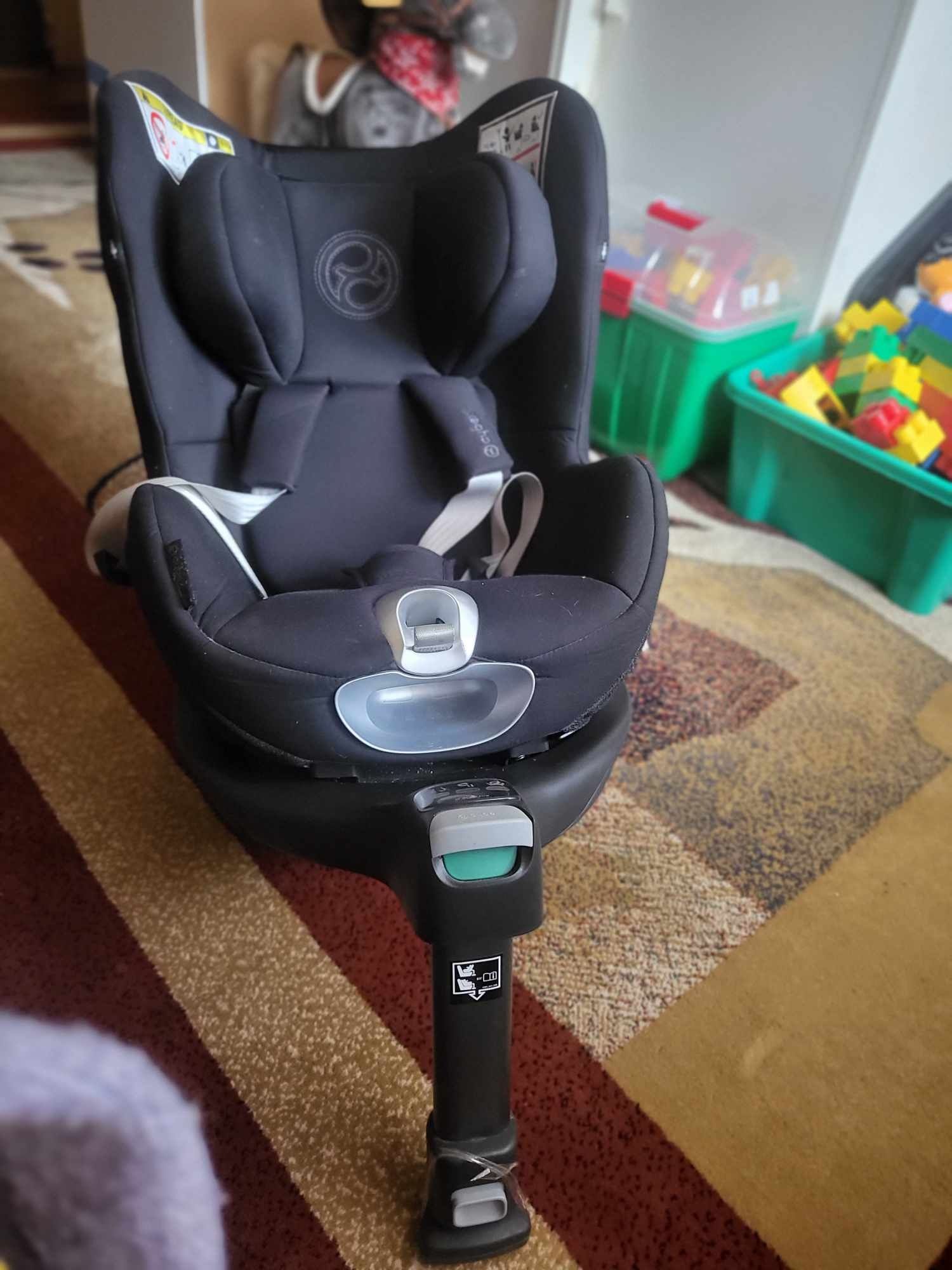 Fotelik samochodowy z bazą isofix, marki Cybex