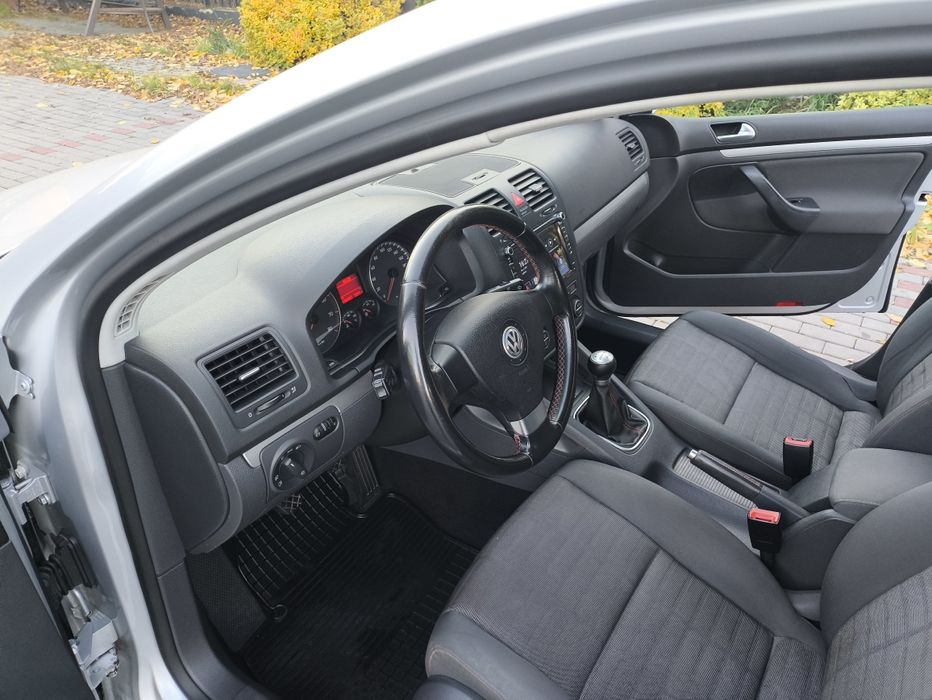 GOLF V  1.4 MPI комплектація GOAL 2006г.