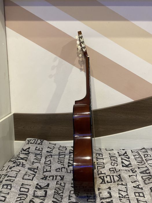 Shriek guitare classique gcs-1/2 гітара класична