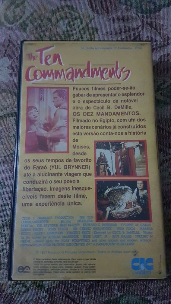 Cassetes vhs u2 e filme 10 mandamentos