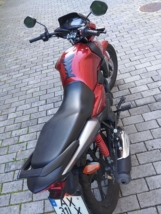 Honda Cb125f impecável