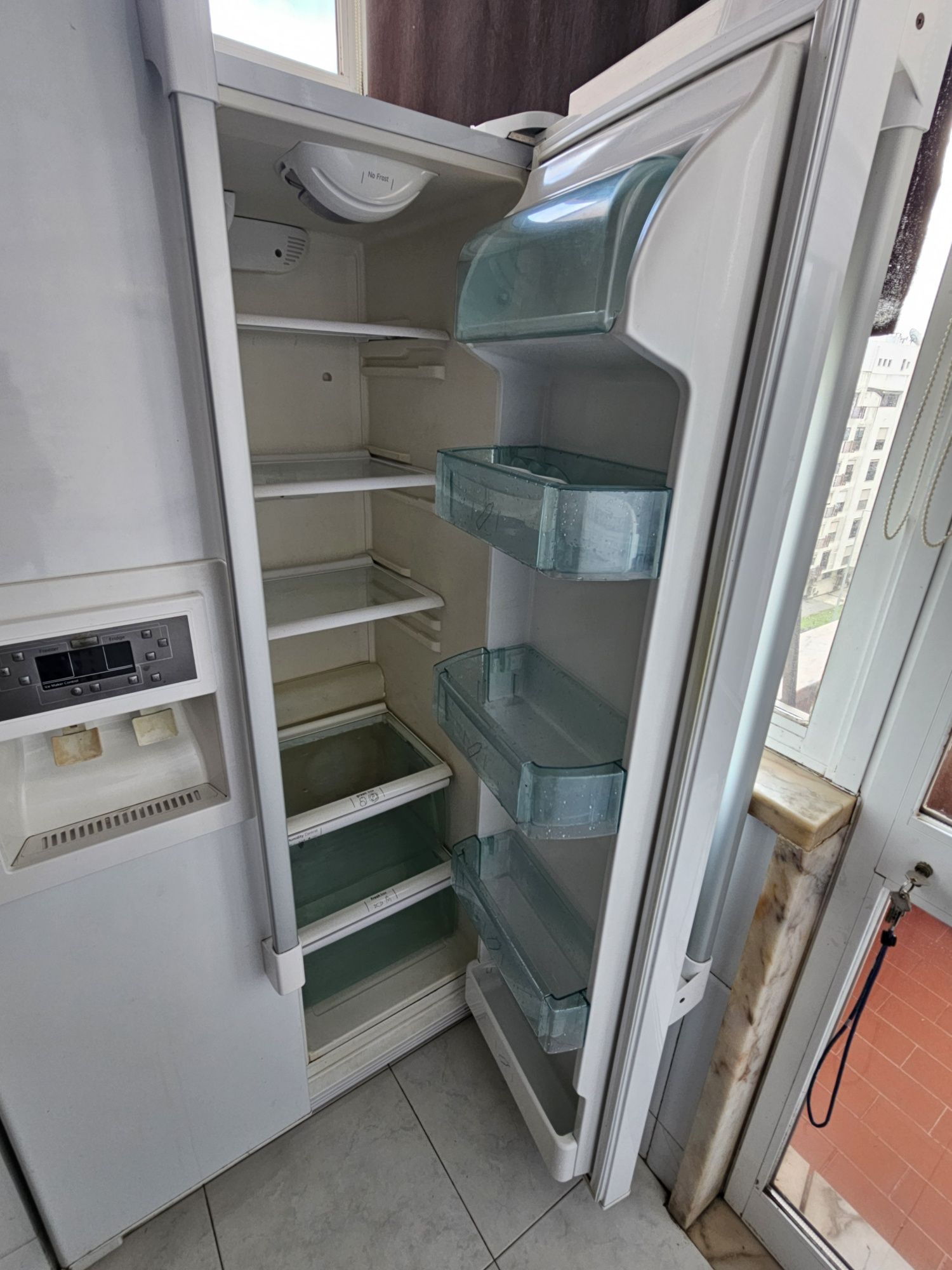 Vendo Frigorífico Americano Ariston EXCELENTE estado
