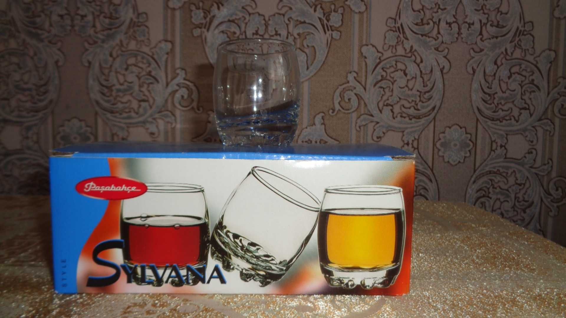 Посуда столовая: чашки, стаканы, ложки и др.