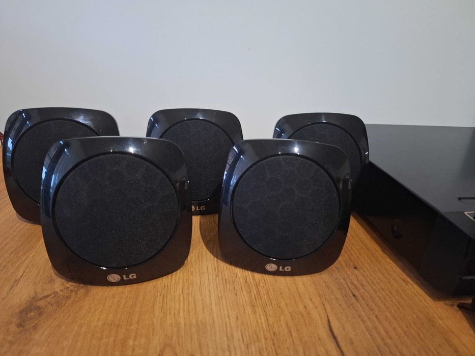 Kino domowe LG- HT -355 SD