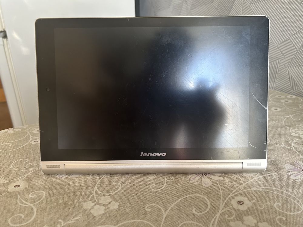 Планшет Lenovo yoga tab 10