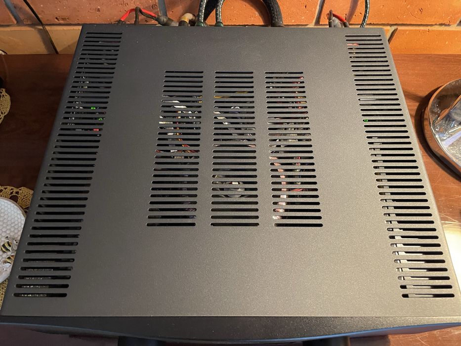 Hegel H390 super-integra z DAC i możliwością streamingu