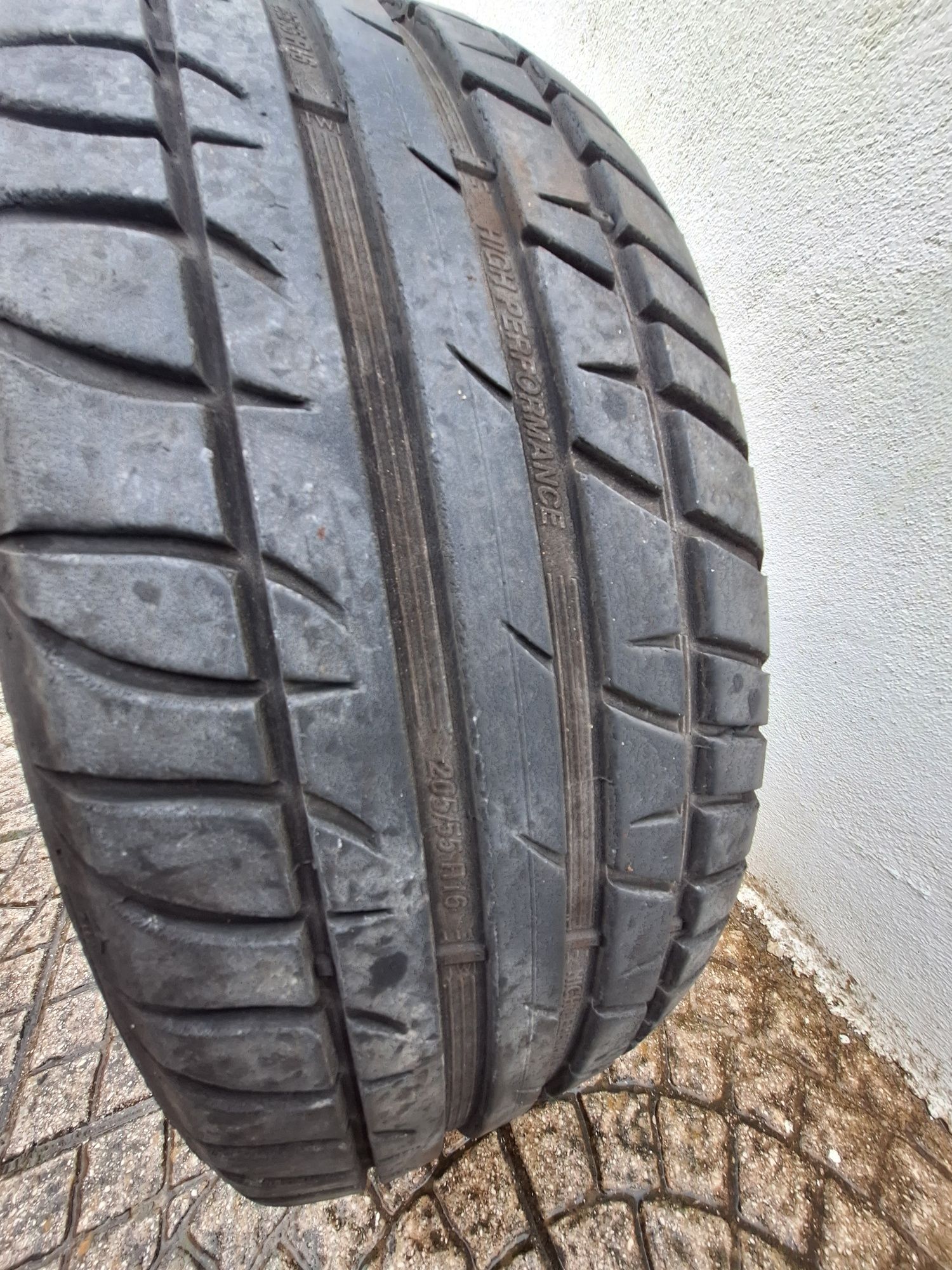 Pneu 205/55/R16 91V