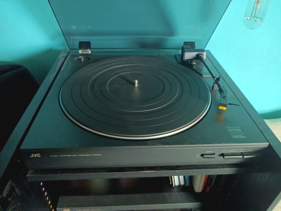 Gramofon JVC al-E31