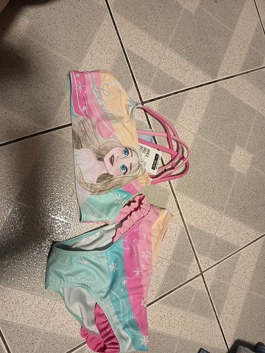 Nowy strój kąpielowy kraina lodu r.122/128