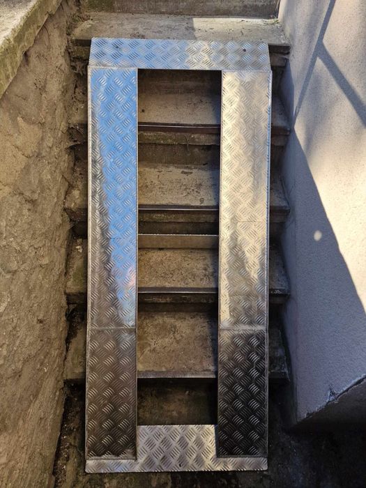 Podjazd dla wozkow inwalidzkich