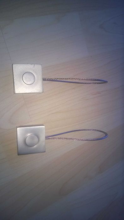 Conjunto 2 suportes para prender cortinados em inox, com iman, novos