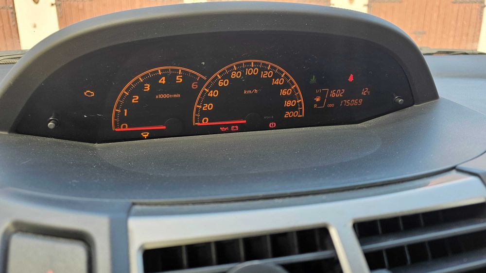 Toyota yaris II 2011