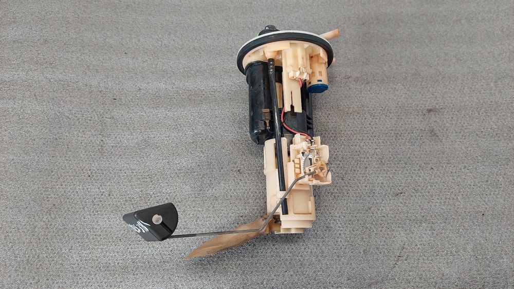 Bomba de combustível SUZUKI Liana Sedan (ER, RH_)