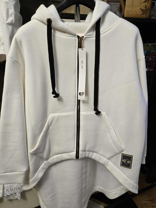 Вiały, ciepły sweter – nowy