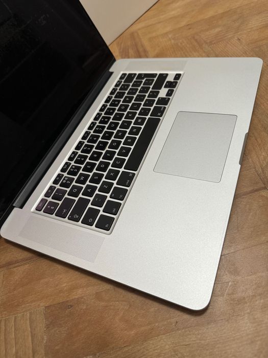 MacBook Pro mid 2015 15", 2.9Ghz i7, 16GB ram, 1TB dysk najwyższy spec