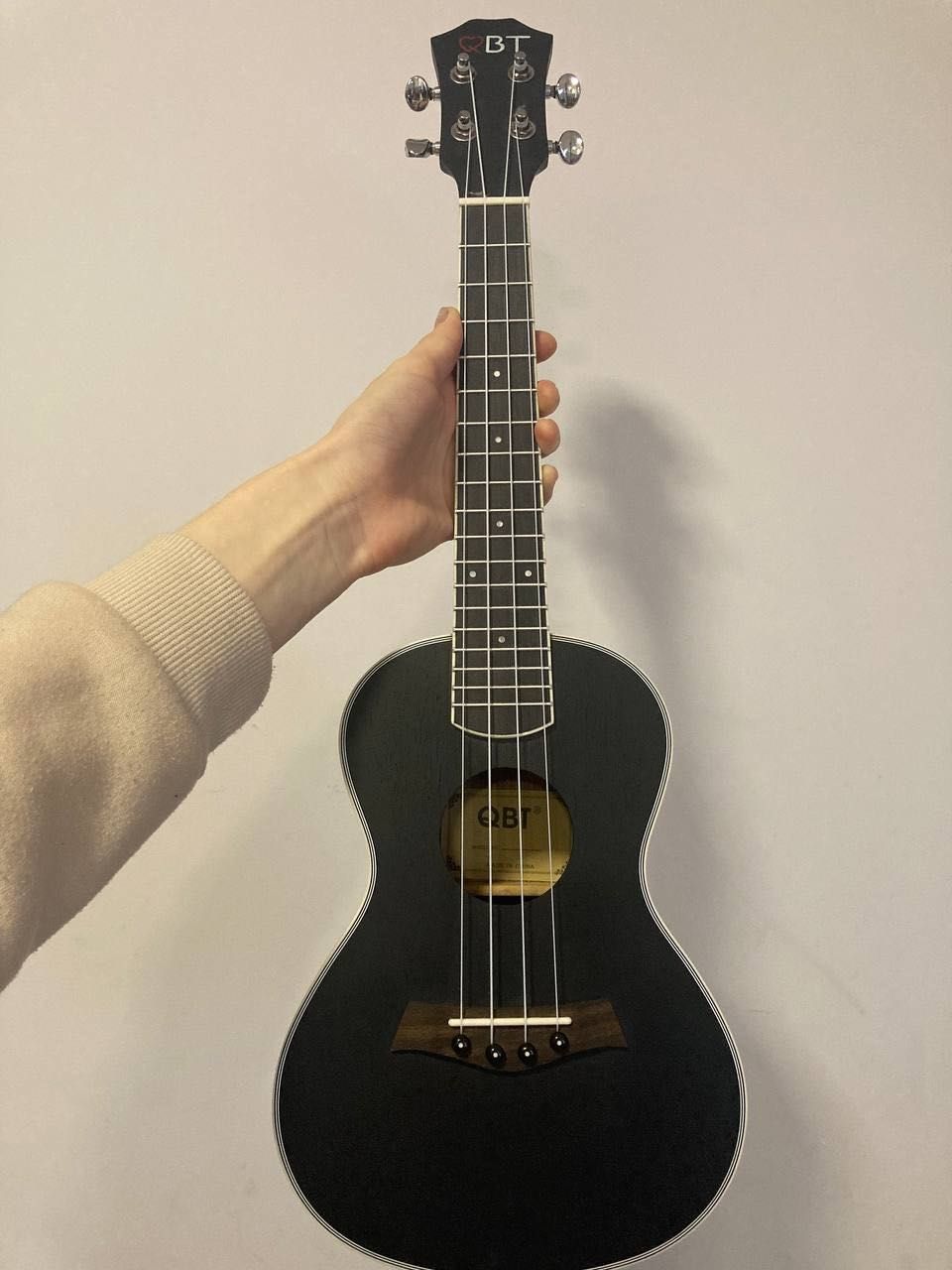 Sprzedaż nowego Ukulele