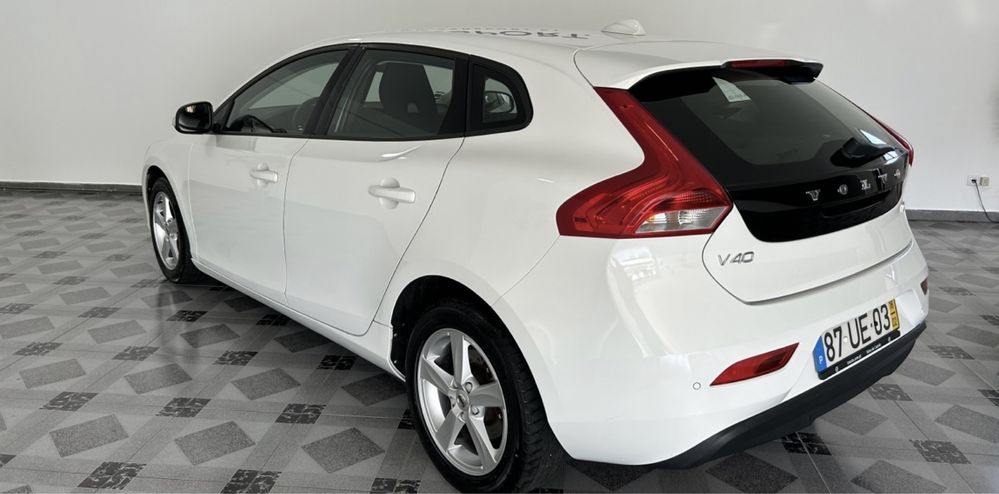 Volvo V40 D2 Kinetic Geartronic