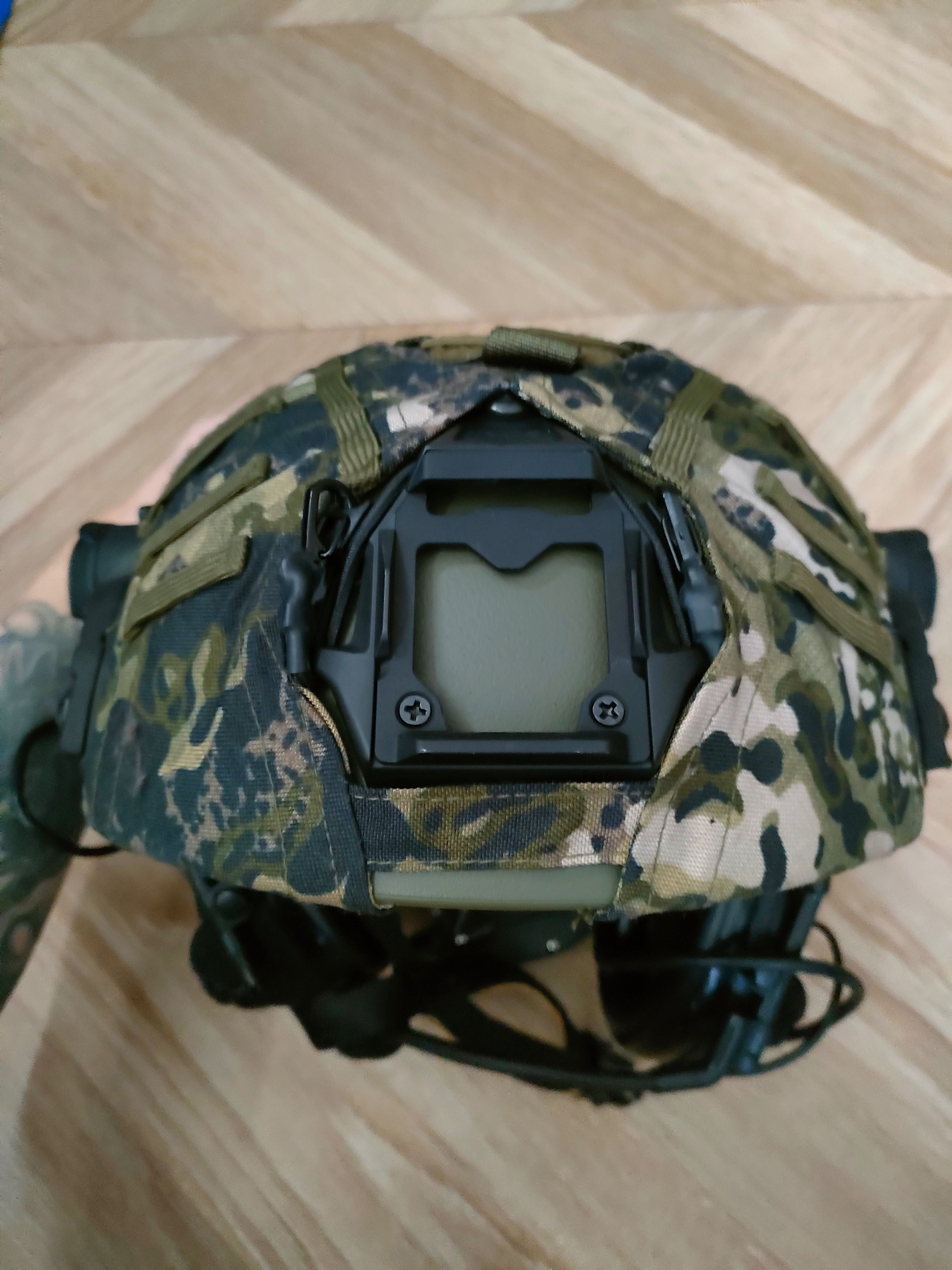 Replika hełmu Super High Cut L/XL + słuchawki Z-Tactical Z154 + PTT