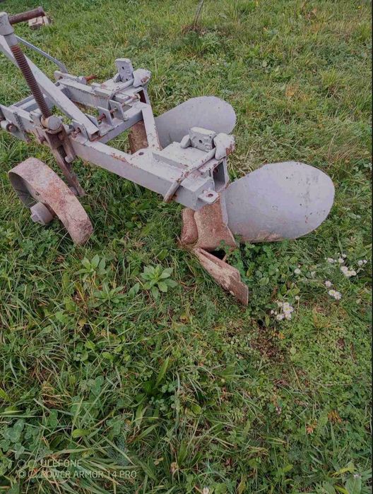 Плуг  2-25.                                                          .