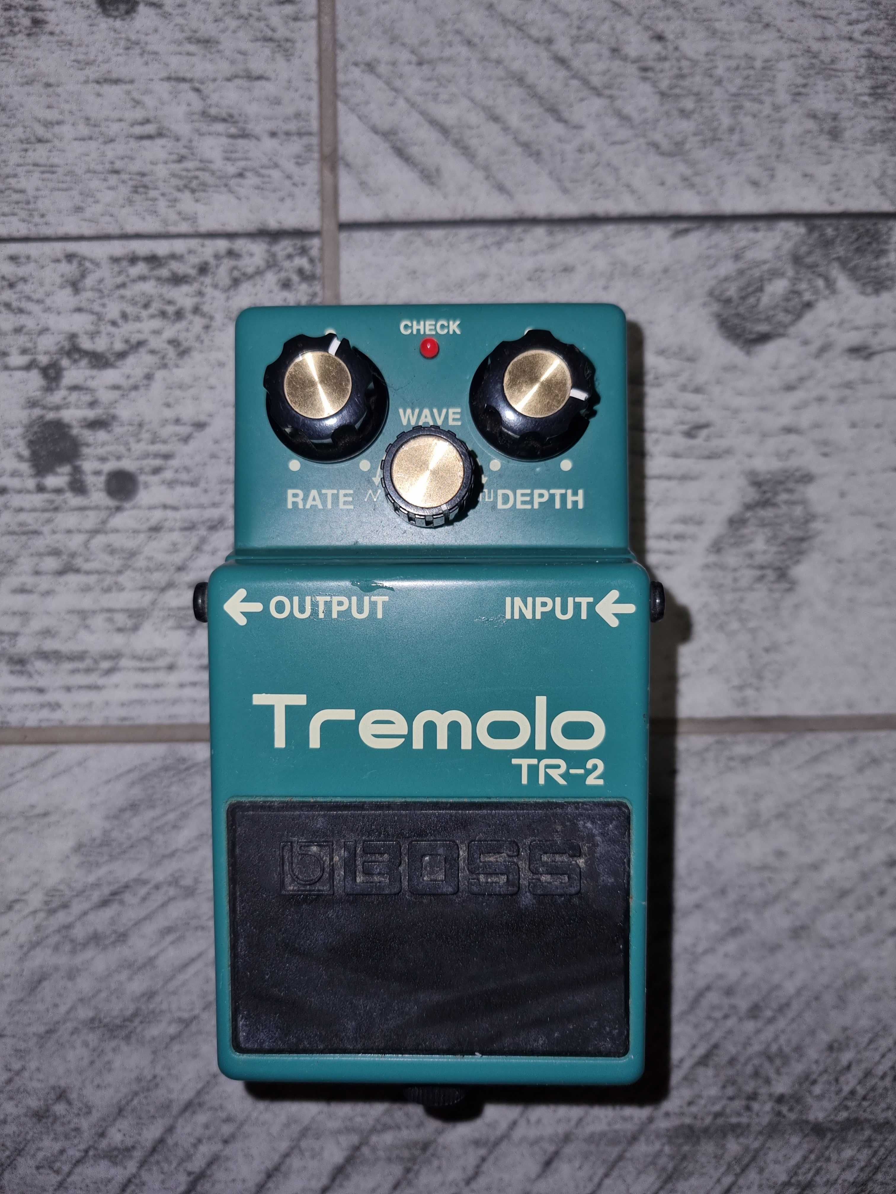 Tremolo Boss TR-2