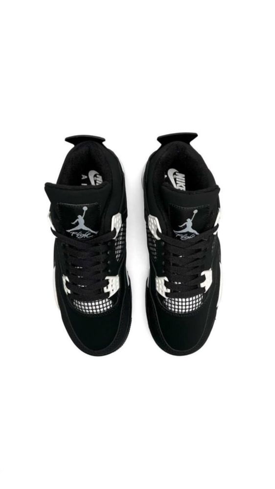 Чоловічі кросівки Nike Air Jordan 4 Black White