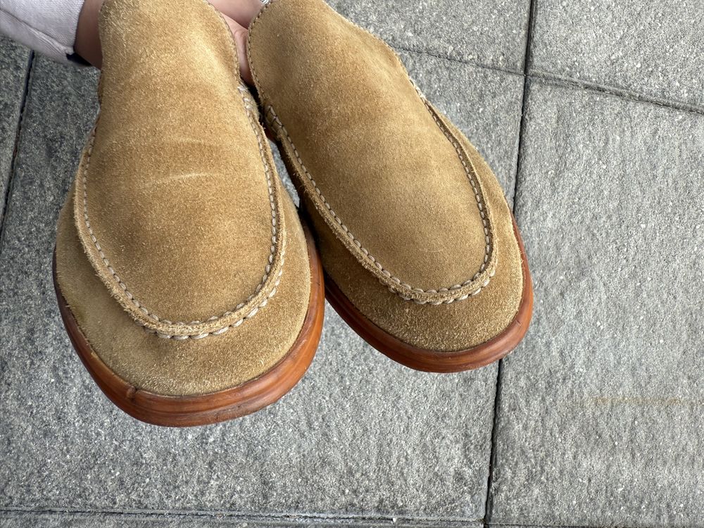 Loro Piana Summer Walk beżowe zamszowe mokasyny