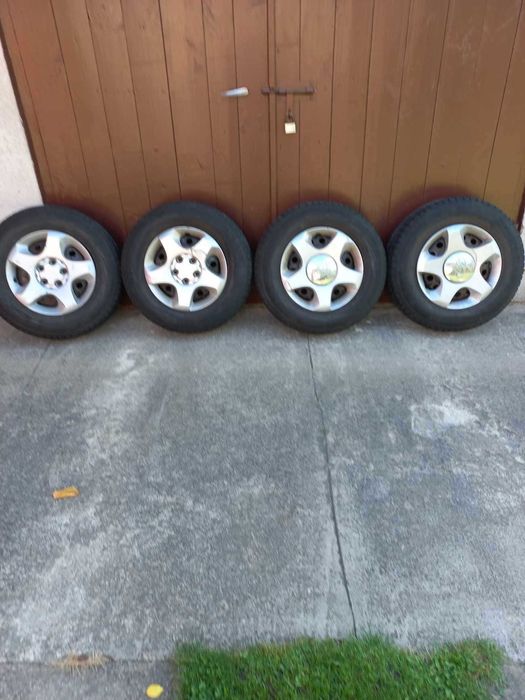 Opony zimowe z felgami koła 215/70/15/98 T 5x114,3 Hyundai Kia