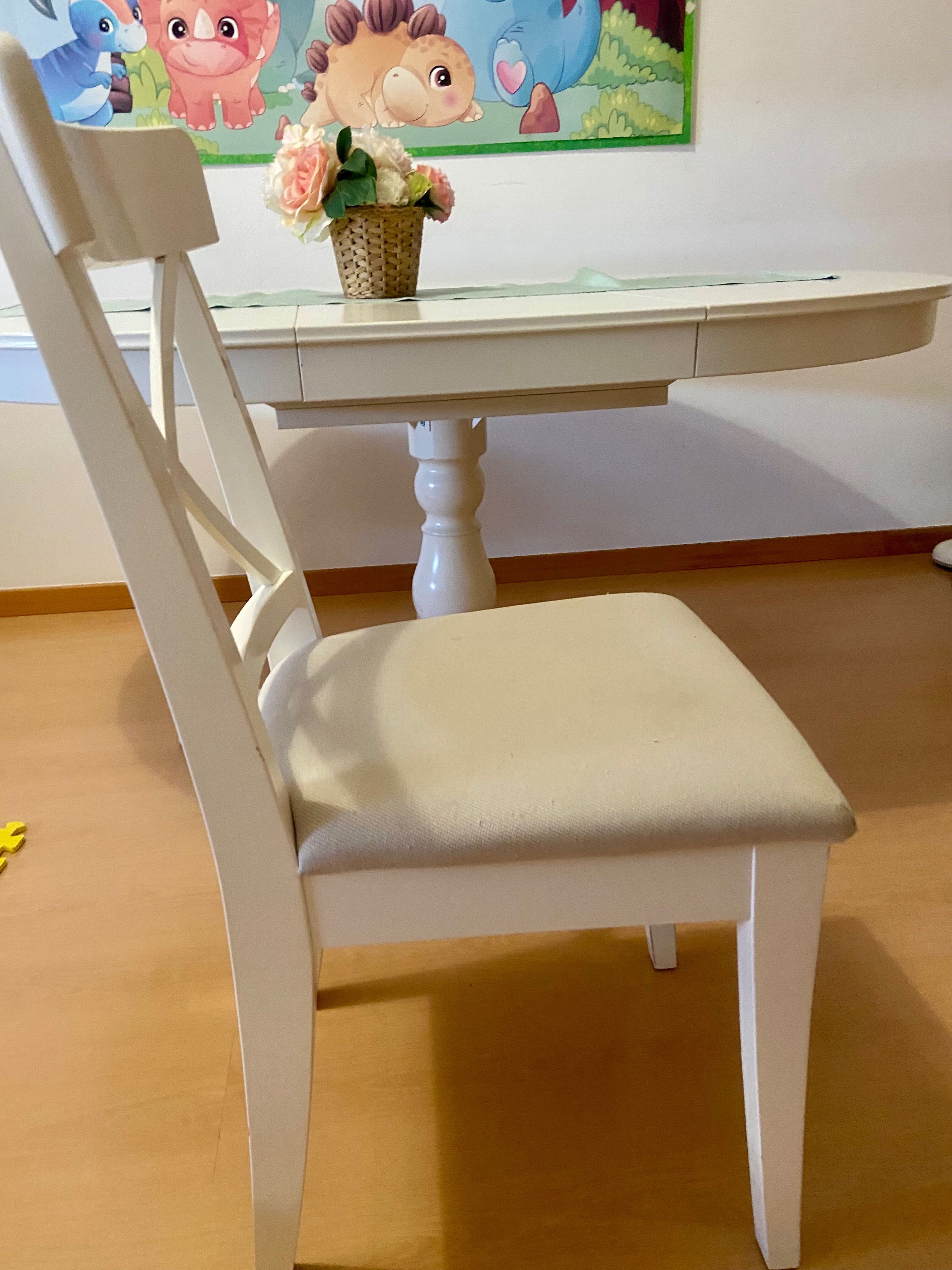 Mesa extensível Ingatrop branca e duas cadeiras Ingolf - IKEA
