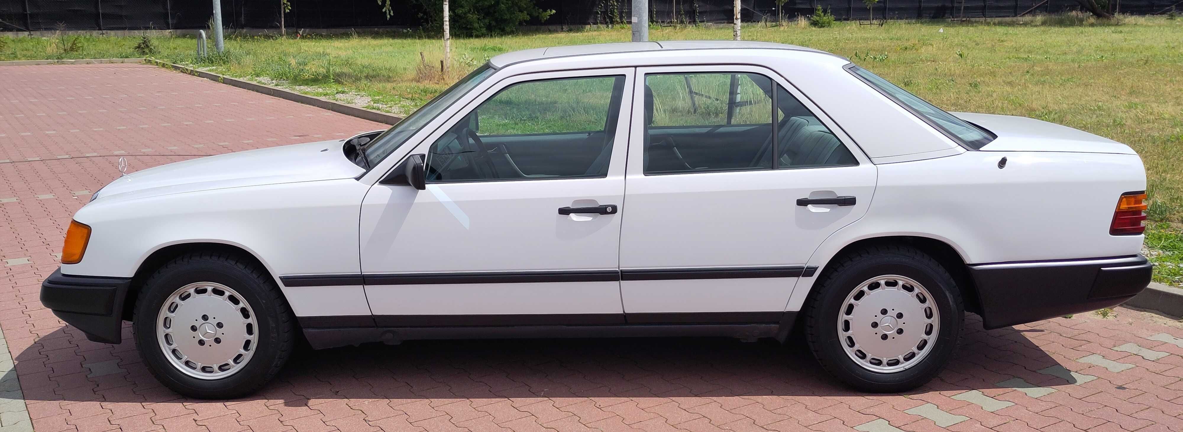 Wynajem klasycznego Mercedesa W124 (1988) na śluby i inne uroczystości