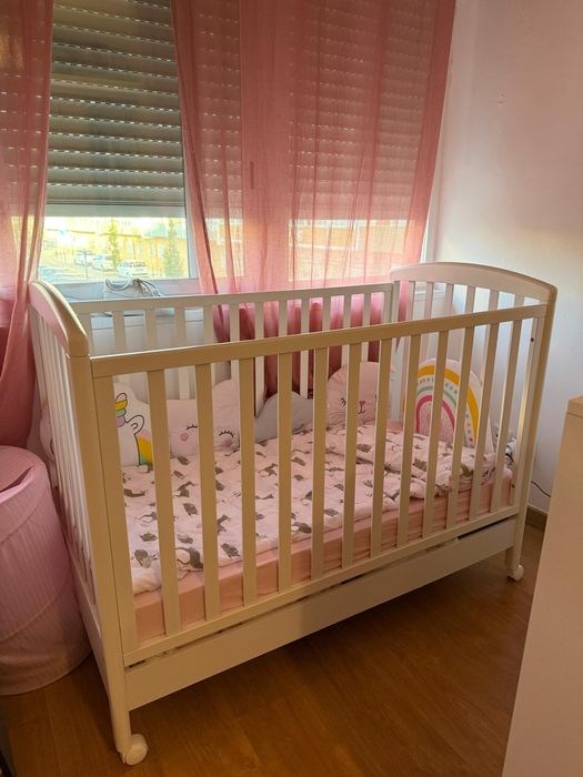 Vendo berço alice giordani e colchão acolchoado