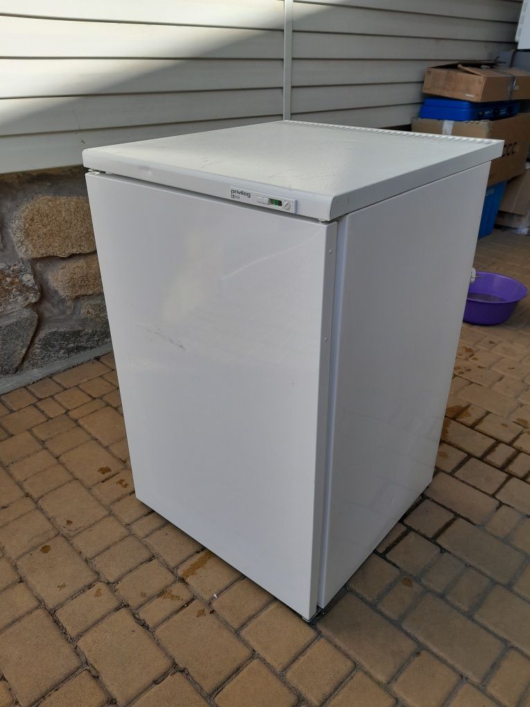 Продам компресорний холодильник/морозилку,компактний,для дачи,кемпінгу