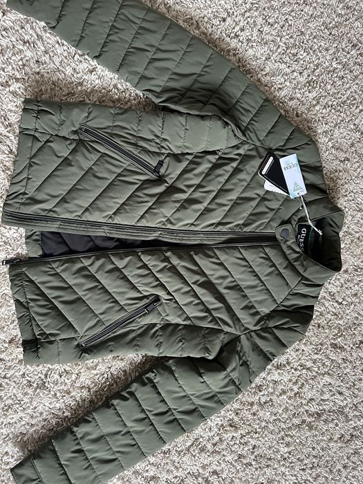Чоловіча куртка Guess. p,S