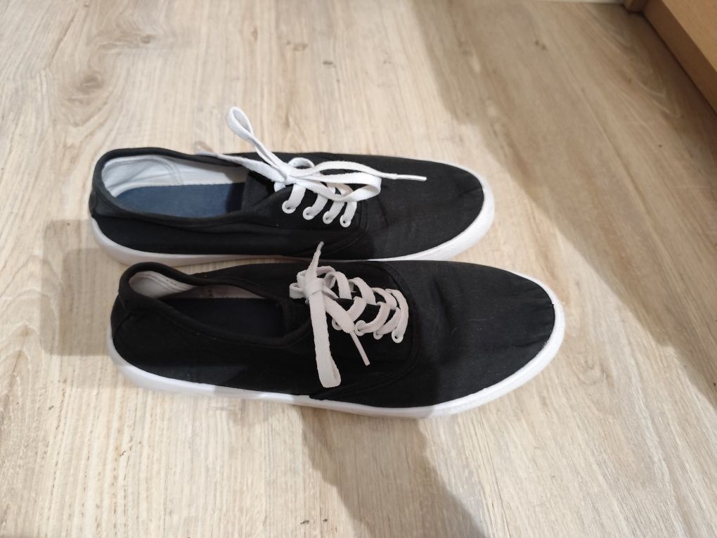 Trampki, mokasyny H&M