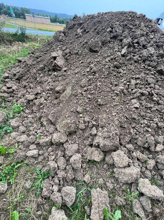 Pospółka Żwir Ziemia humus Ziemia na podniesienie terenu