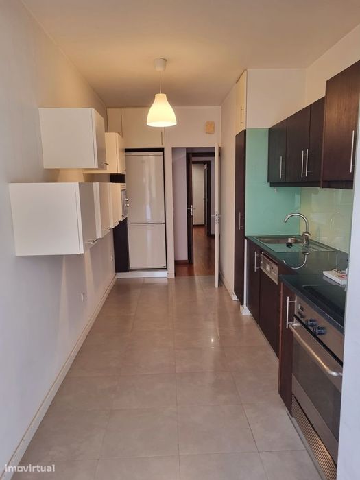 Apartamento T2+1 Com Terraço No Centro Da Maia