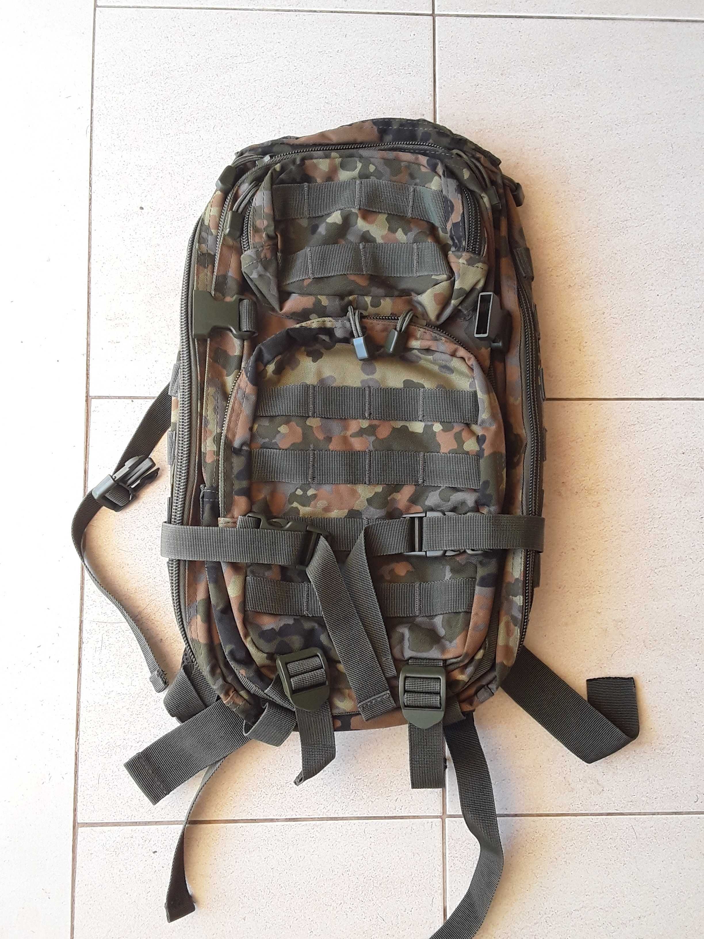 Mochila camuflado estilo militar
