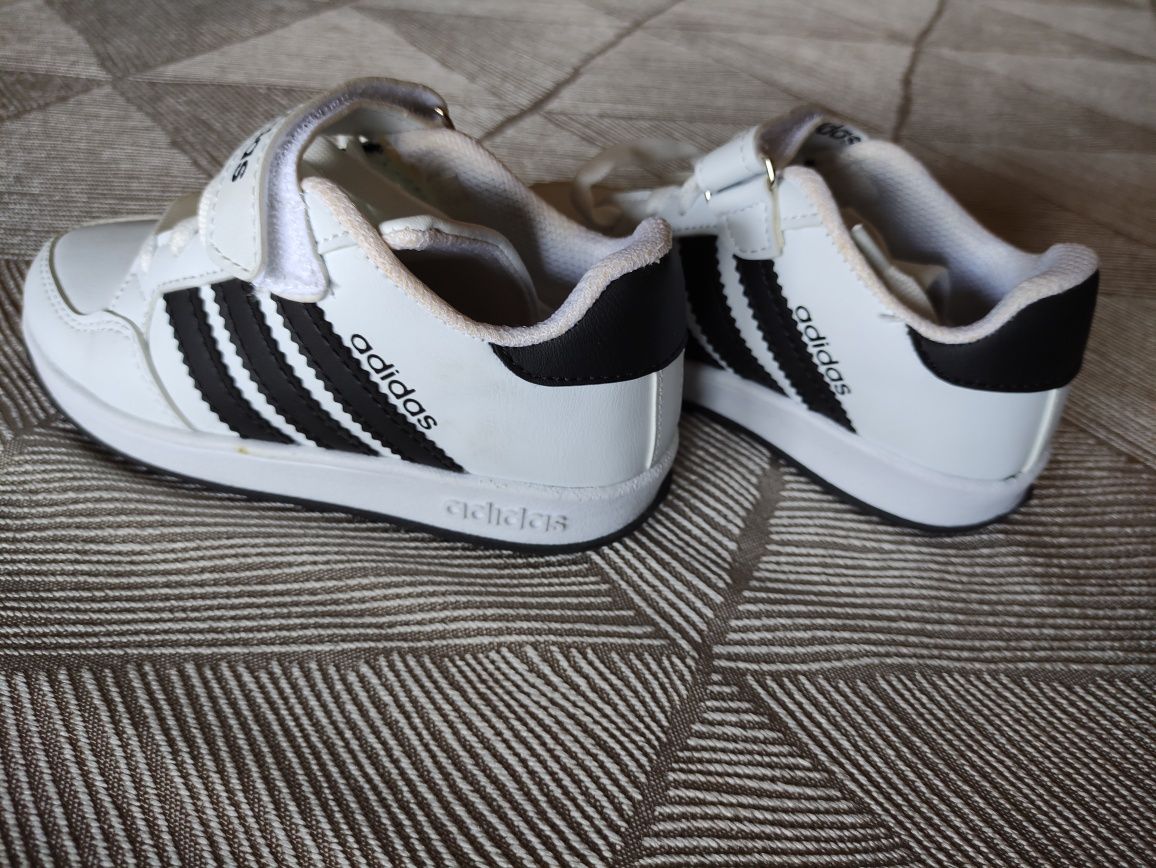 Białe skórzane sneakersy dziecięce Adidas, NOWE, r.30, 18cm