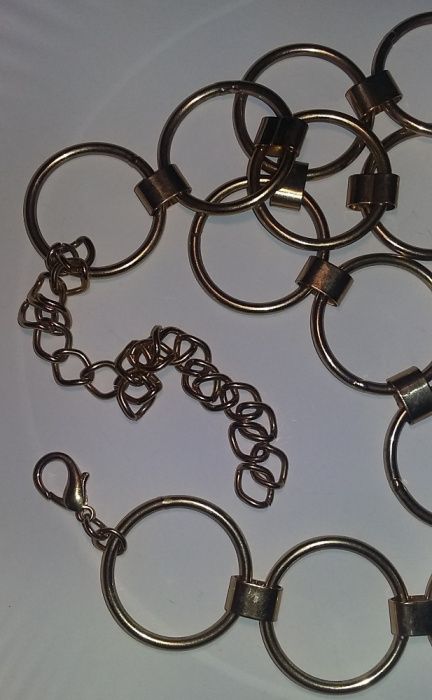 Cinto em metal dourado vintage