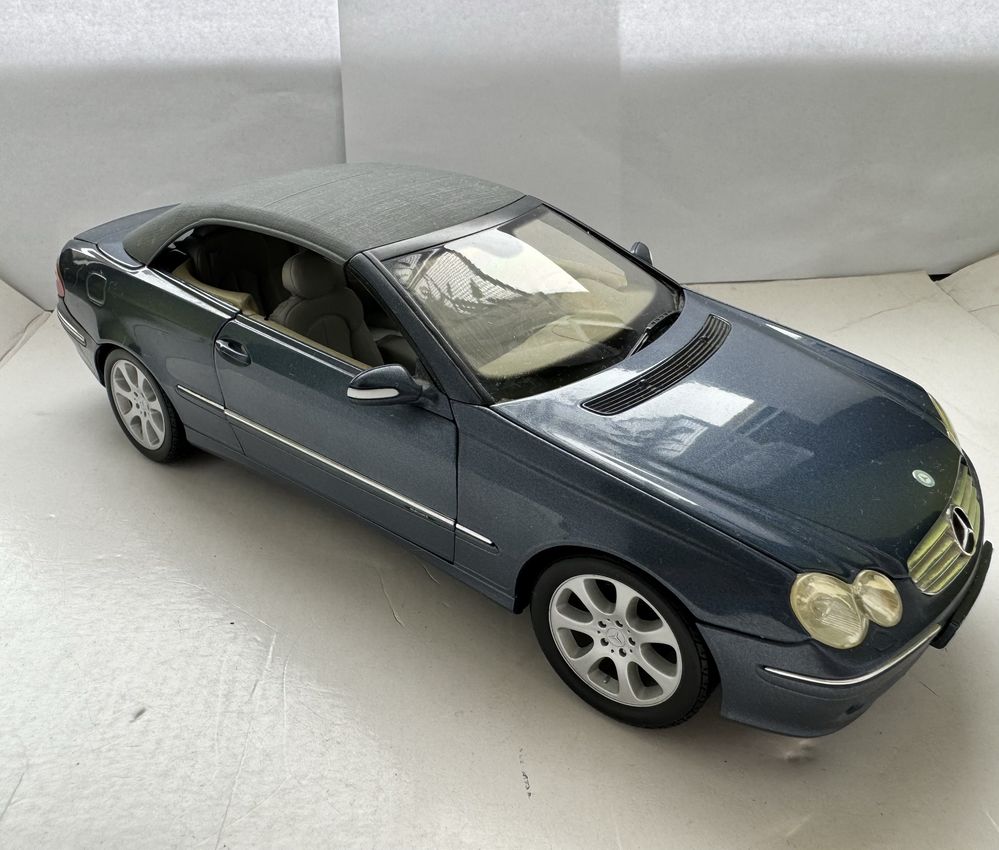 Model samochodu w skali 1:18 Mercedes CLK Cabrio Kyosho Norev